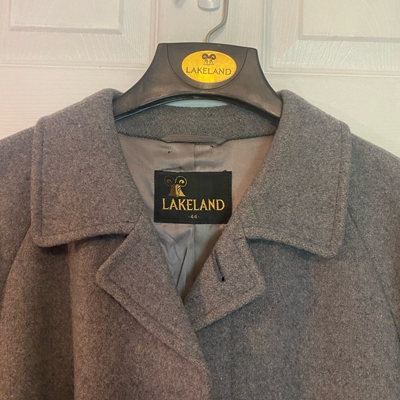 Lakeland Men's Classic Gray Wool Over Coat Sz 44 - Picture 4 of 14